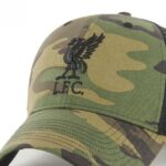 ŠILTOVKA FC LIVERPOOL ´47 BRAND maskáčová detailný pohľad na logo